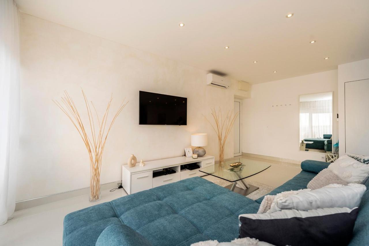 Urban Luxury Apartment ซาดาร์ ภายนอก รูปภาพ