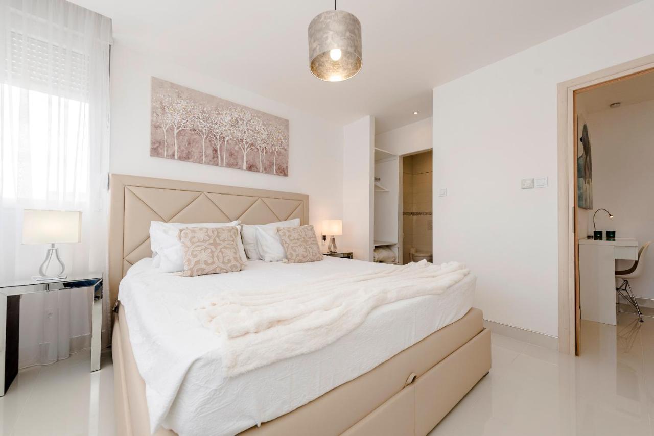 Urban Luxury Apartment ซาดาร์ ภายนอก รูปภาพ
