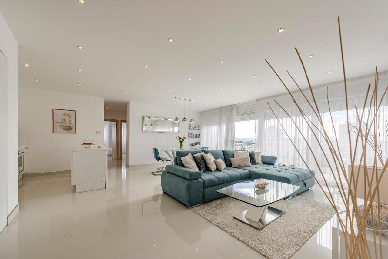 Urban Luxury Apartment ซาดาร์ ภายนอก รูปภาพ